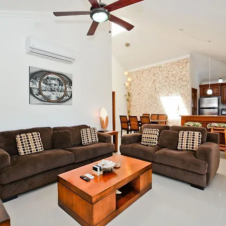 Rosa Hermosa Beauty Pool Views Penthouse Condo Close To Playa Bavaro
